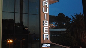 Unclassified image, 4 of 80, button - Hotel Cruiser (Ulcinj)