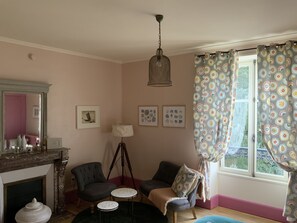 特级双人房, 1 张双人床, 花园景观 | 1 多间卧室、记忆海绵床垫、特色装修、特色家居