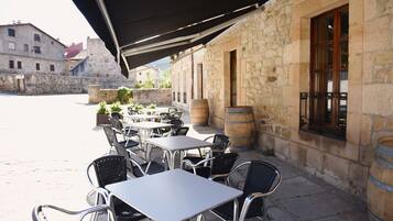 Bar (en la propiedad)