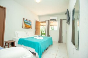 1 bedroom, minibar, individually decorated, iron/ironing board - Pousada Toca Da Garoupa (Fernando de Noronha)