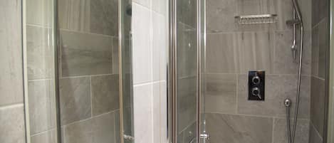 Apartment, 1 Bedroom | Bathroom