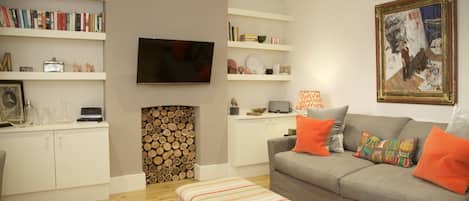 Apartment, 1 Bedroom | Living area | Plasma TV