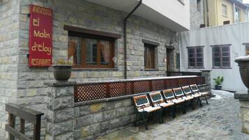 Façana frontal de l'allotjament