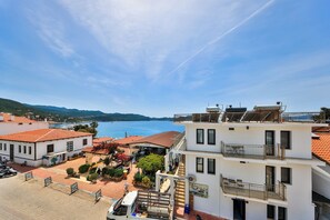 Laptop workspace, iron/ironing board, free WiFi, bed sheets - Sardunya Hotel (Kas)