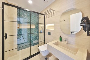 Laptop workspace, iron/ironing board, free WiFi, bed sheets - Sardunya Hotel (Kas)