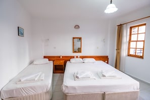 Family Room, Multiple Beds, Non Smoking, City View