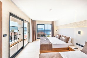 Laptop workspace, iron/ironing board, free WiFi, bed sheets - Sardunya Hotel (Kas)