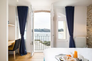 奢华套房, 1 张特大床 (Room #8) | 客房景观