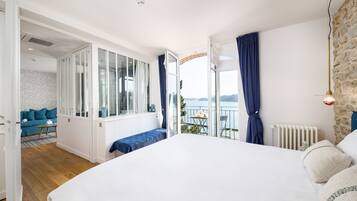 Suite Mewah, 1 Tempat Tidur King (Room #7) | Minibar gratis, brankas, dan didekorasi berbeda-beda