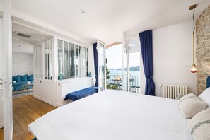 Luxury Suite, 1 King Bed (Room #7) | Free minibar, in-room safe, individually decorated - Restaurant Hotel Didier Méril (Dinard)