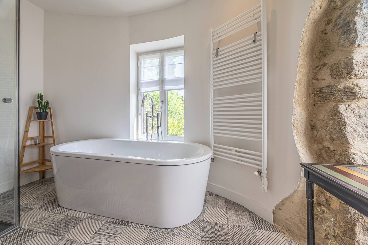 romantic double room, 1 queen bed (room #9) | bathroom | free toiletries, hair dryer, bathrobes, slippers