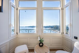 Habitación Deluxe doble, 1 cama de matrimonio grande, vistas al mar | Vistas desde la habitación