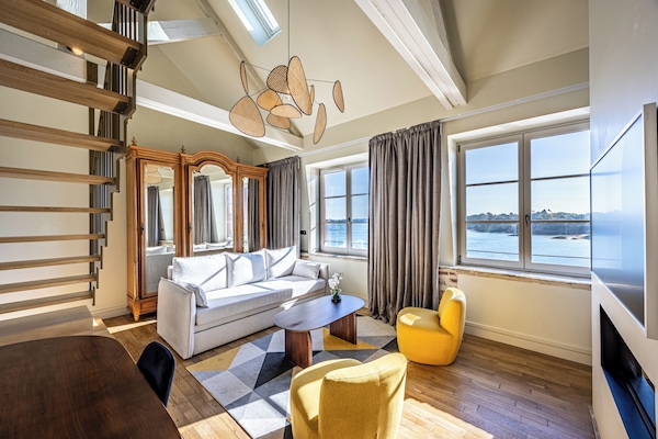 Luxury-Suite, Mehrere Betten, Meerblick | Wohnbereich