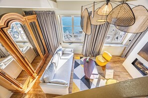 Suíte superluxo, várias camas, vista para o mar | Vista do quarto