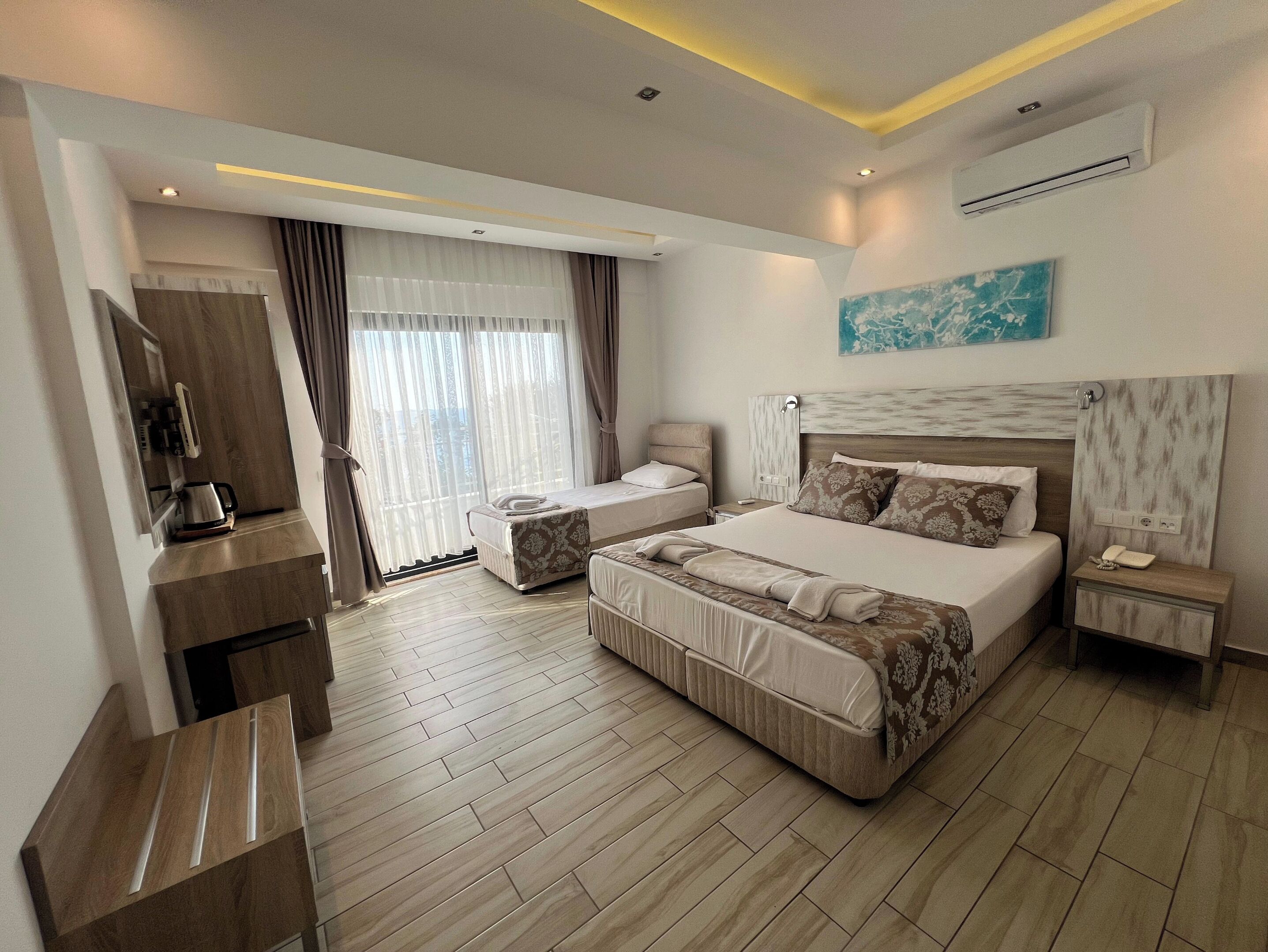 family room, sea view | desk, soundproofing, free wifi, bed sheets