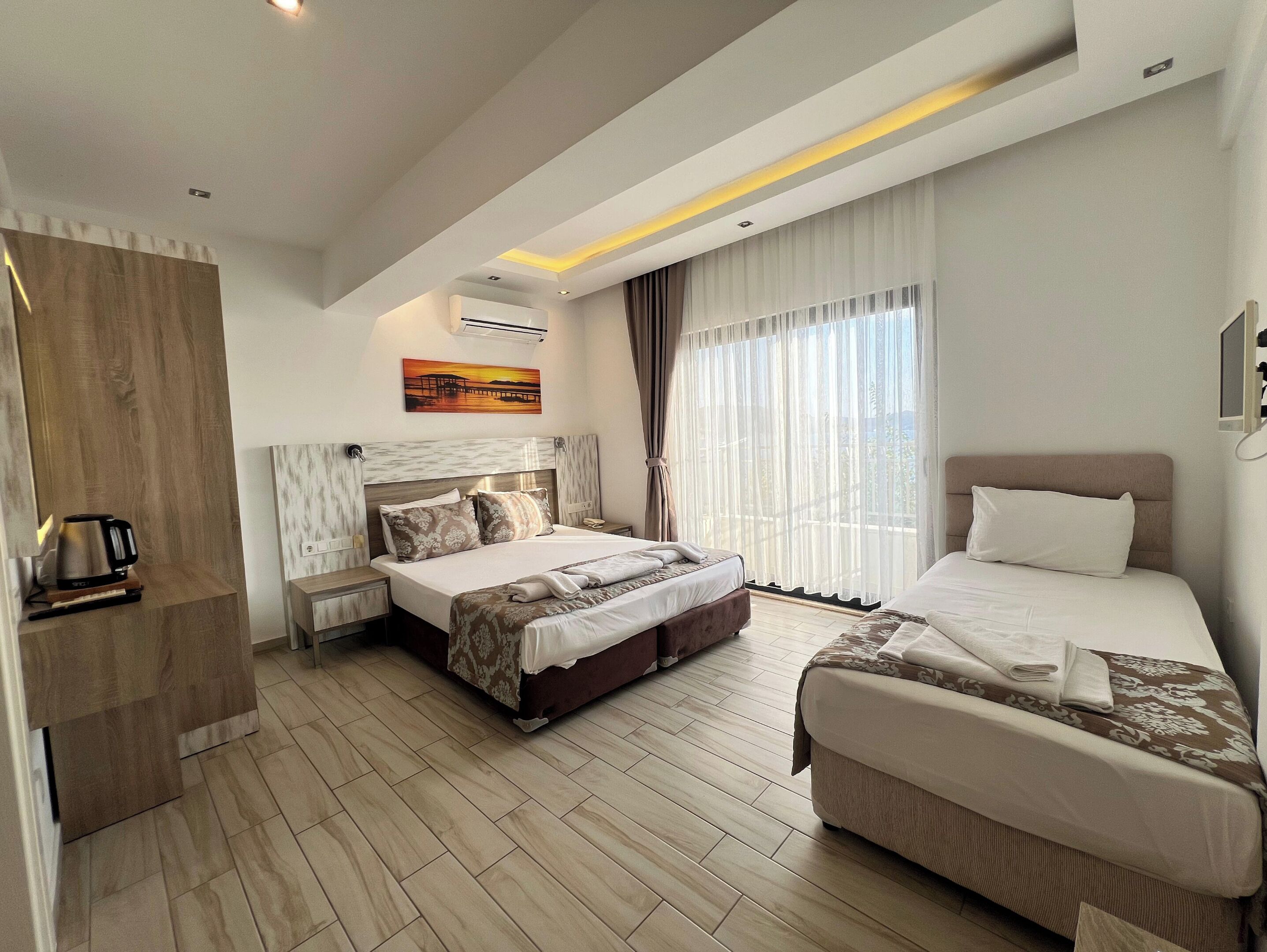 family room, sea view | desk, soundproofing, free wifi, bed sheets