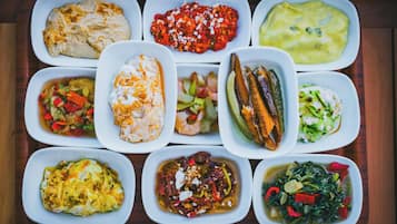 Frühstück, Mittagessen, Abendessen, türkische Küche