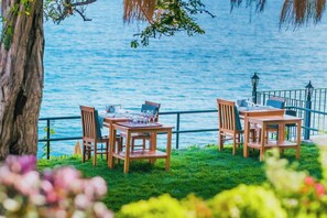 Breakfast, lunch, dinner served; Turkish cuisine 