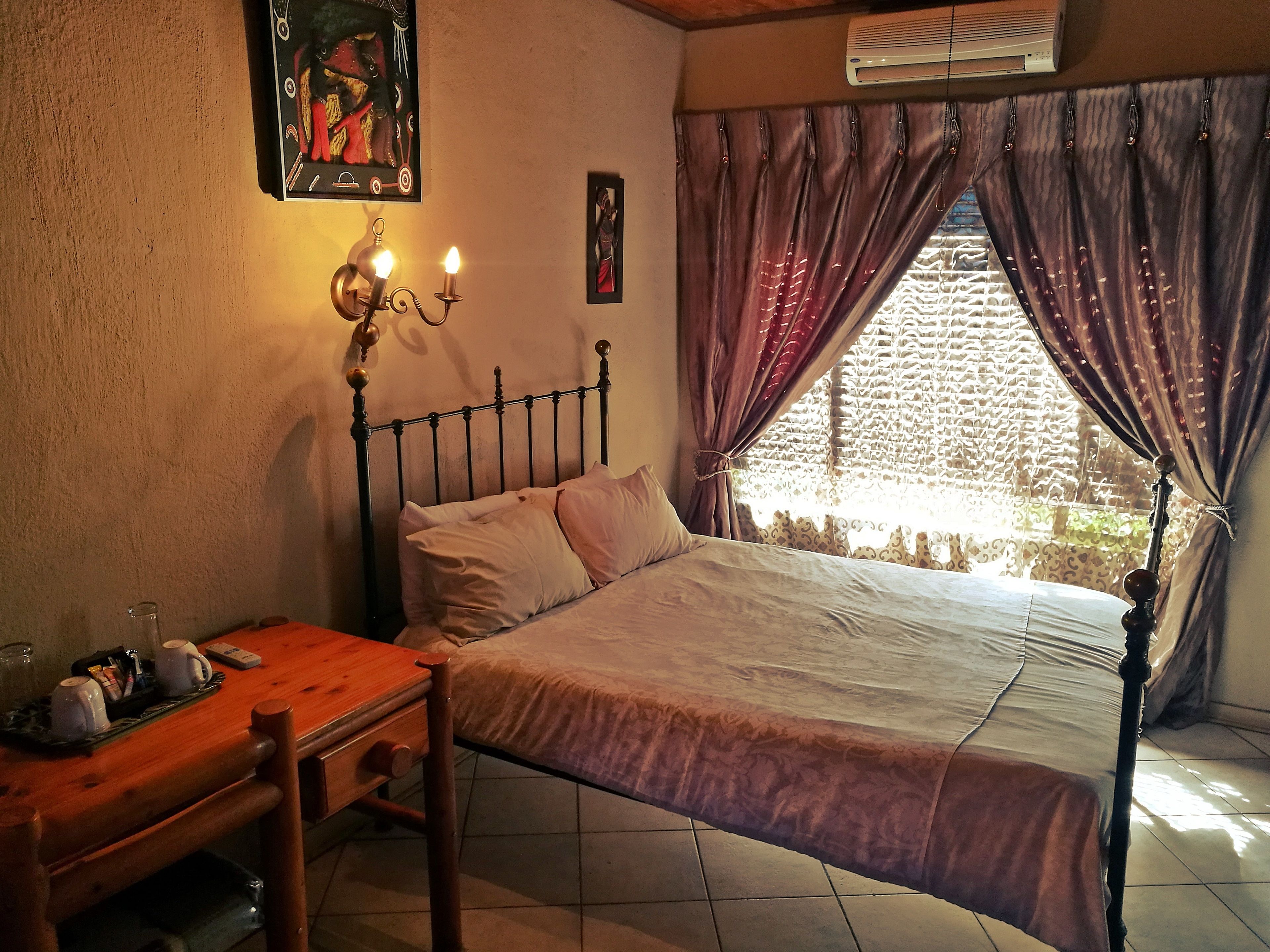 Standard Double Room | Desk, bed sheets