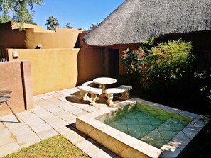 Executive Quadruple Room, Patio | Terrace/patio - Kures Guest House (Kuruman)