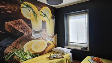 Economy Room