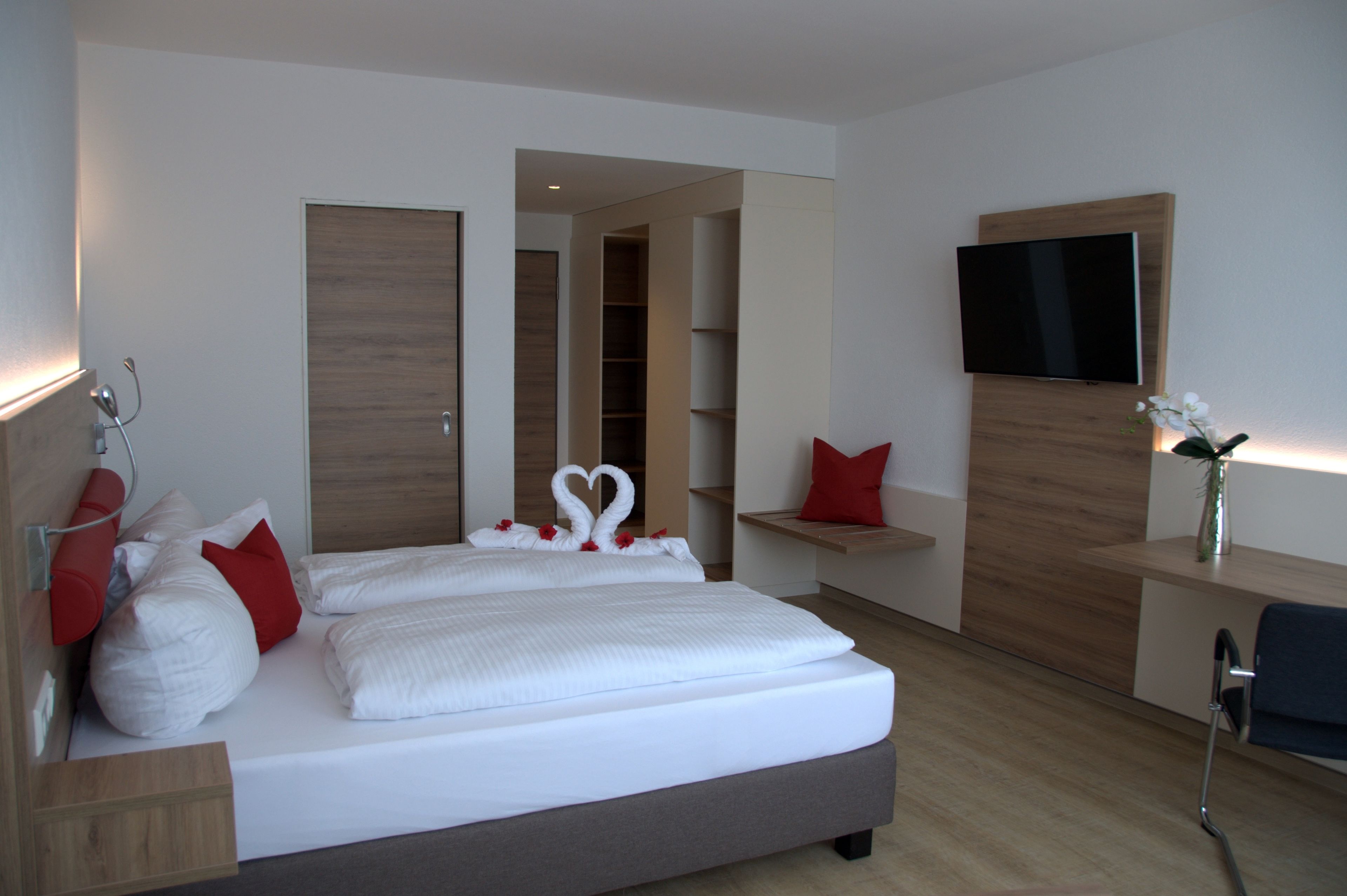 hypo-allergenic bedding, in-room safe, desk, blackout curtains