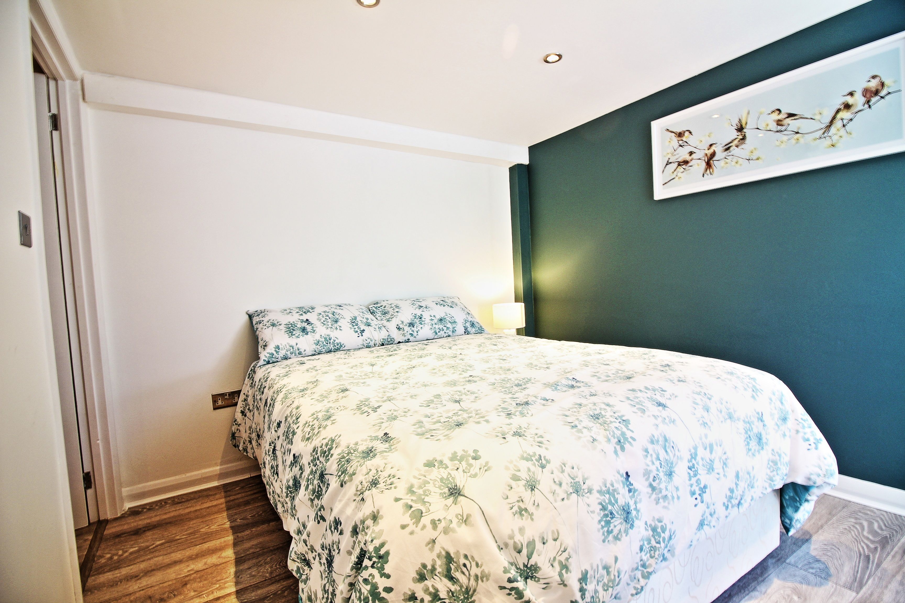 Comfort Apartment, 1 Bedroom | 1 bedroom, iron/ironing board, WiFi (free), individually decorated
