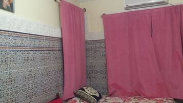 Phòng | Bàn ủi/dụng cụ ủi quần áo, truy cập Internet không dây miễn phí