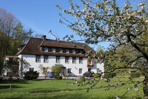 Front of property - Hotel Wintersmühle (Bielefeld)