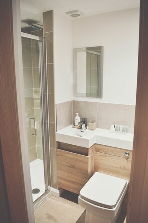 Deluxe-Doppelzimmer (Room 4) | Badezimmer