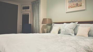 Chambre Double Deluxe (Room 3) | Rideaux occultants, Wi-Fi gratuit, draps fournis