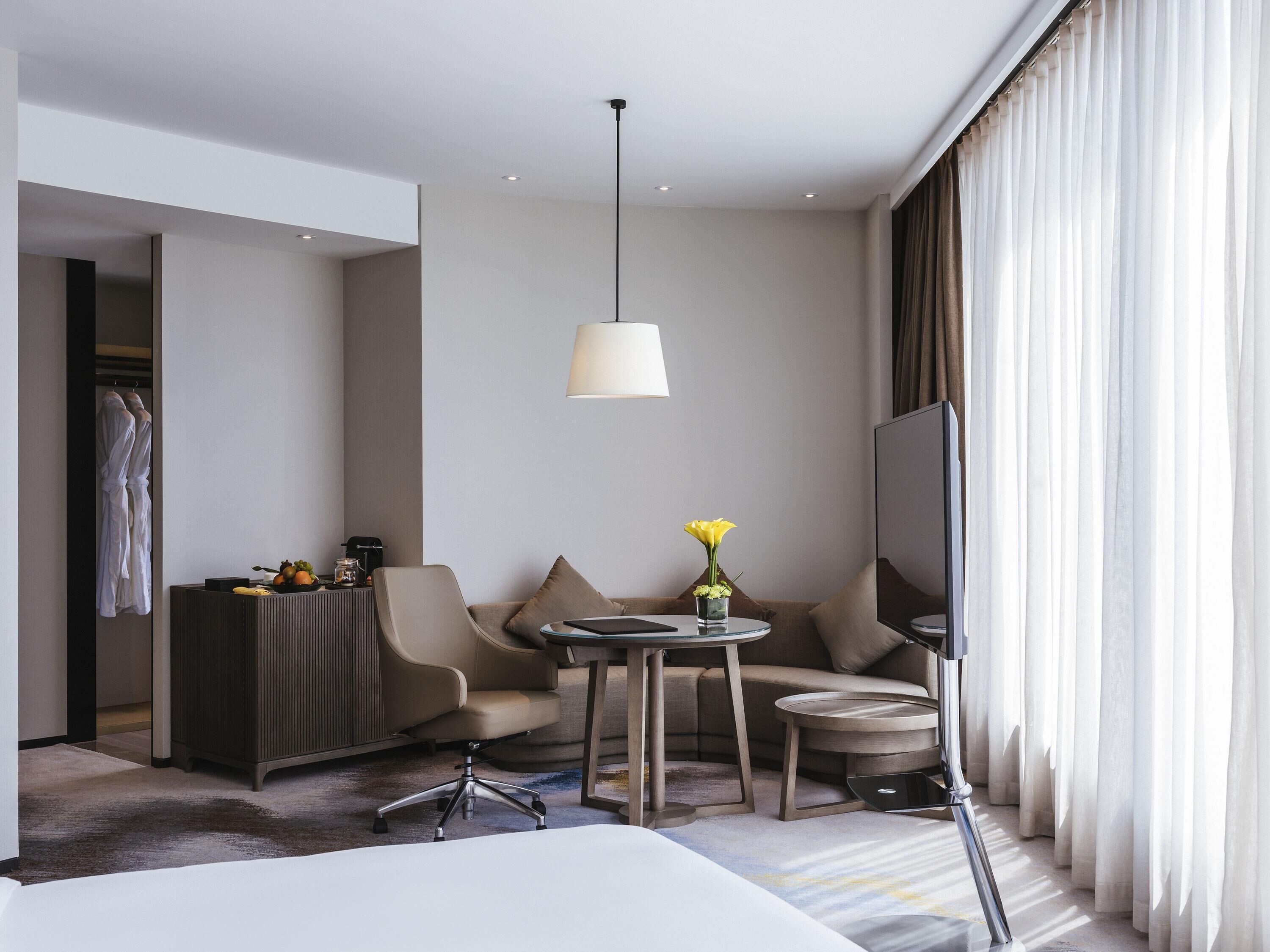 1 多间卧室、迷你吧、客房内保险箱、特色装修