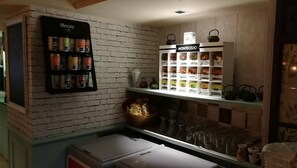 Bar (on property) - Hostal Macami (Pedro Abad)