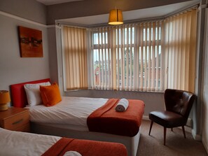 Ferienhaus, eigenes Bad (Spacious 4 Bedr (Sleep 8))