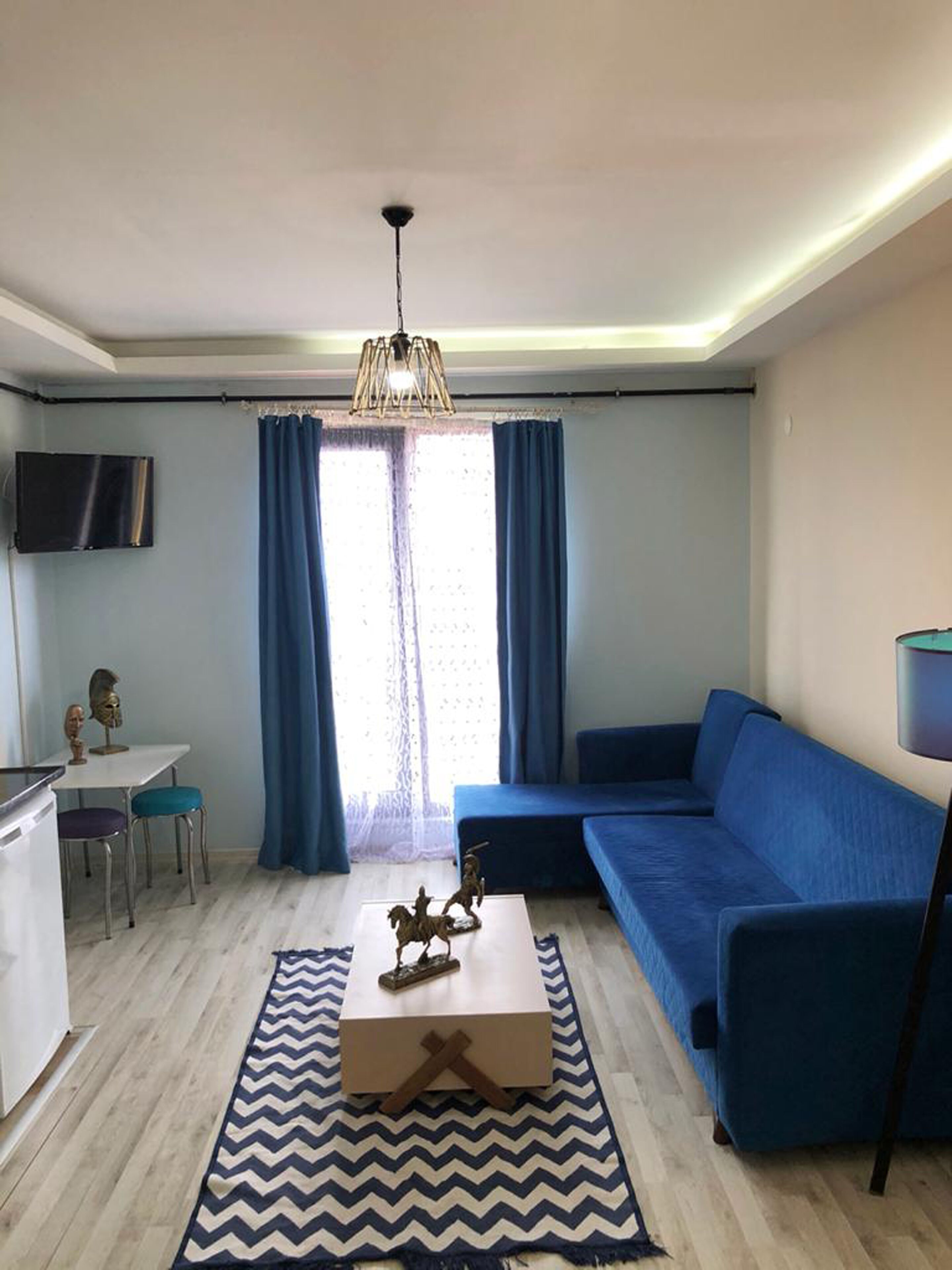 82-cm led tv with satellite channels, tv