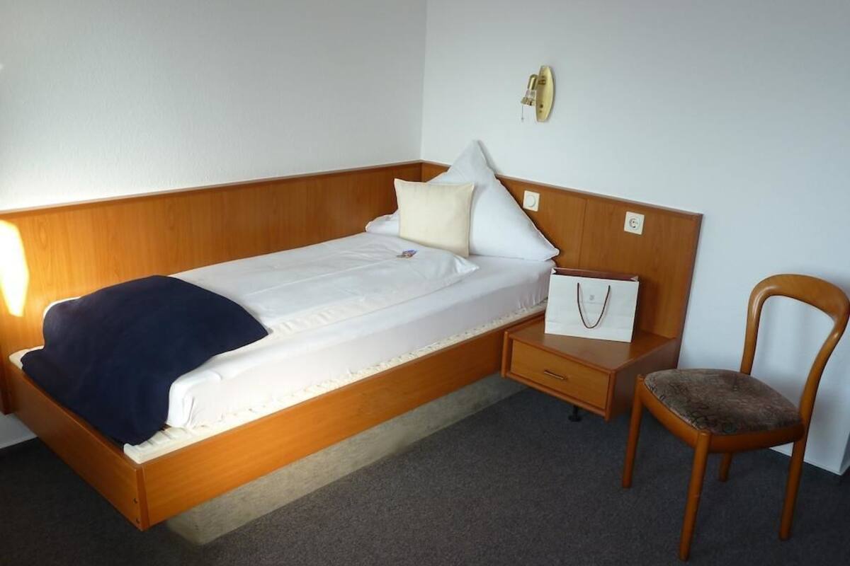 Desk, rollaway beds, free WiFi, bed sheets