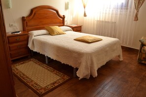 Decoración personalizada, camas extra y wifi gratis