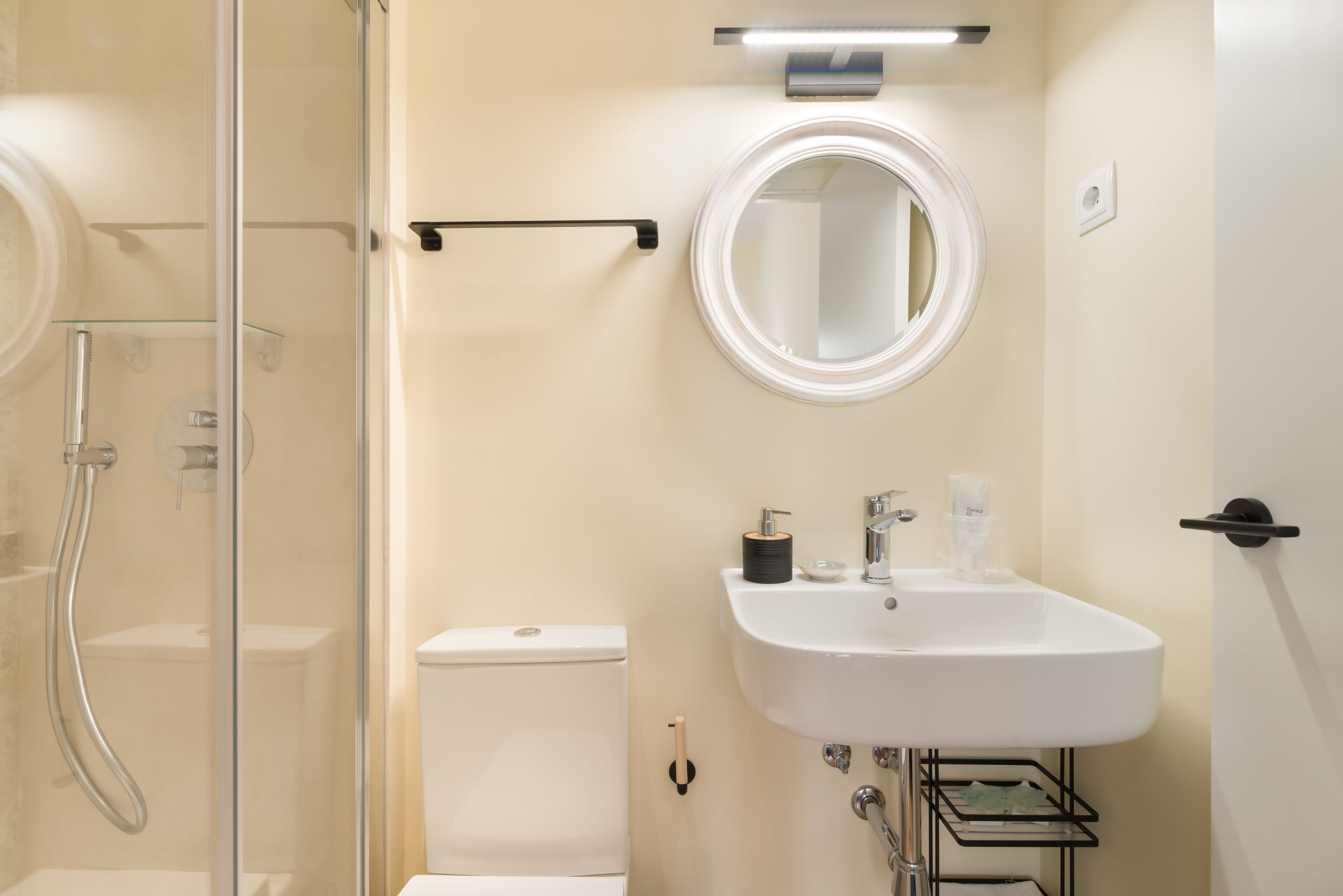 Photo - Hostal Evoke Madrid