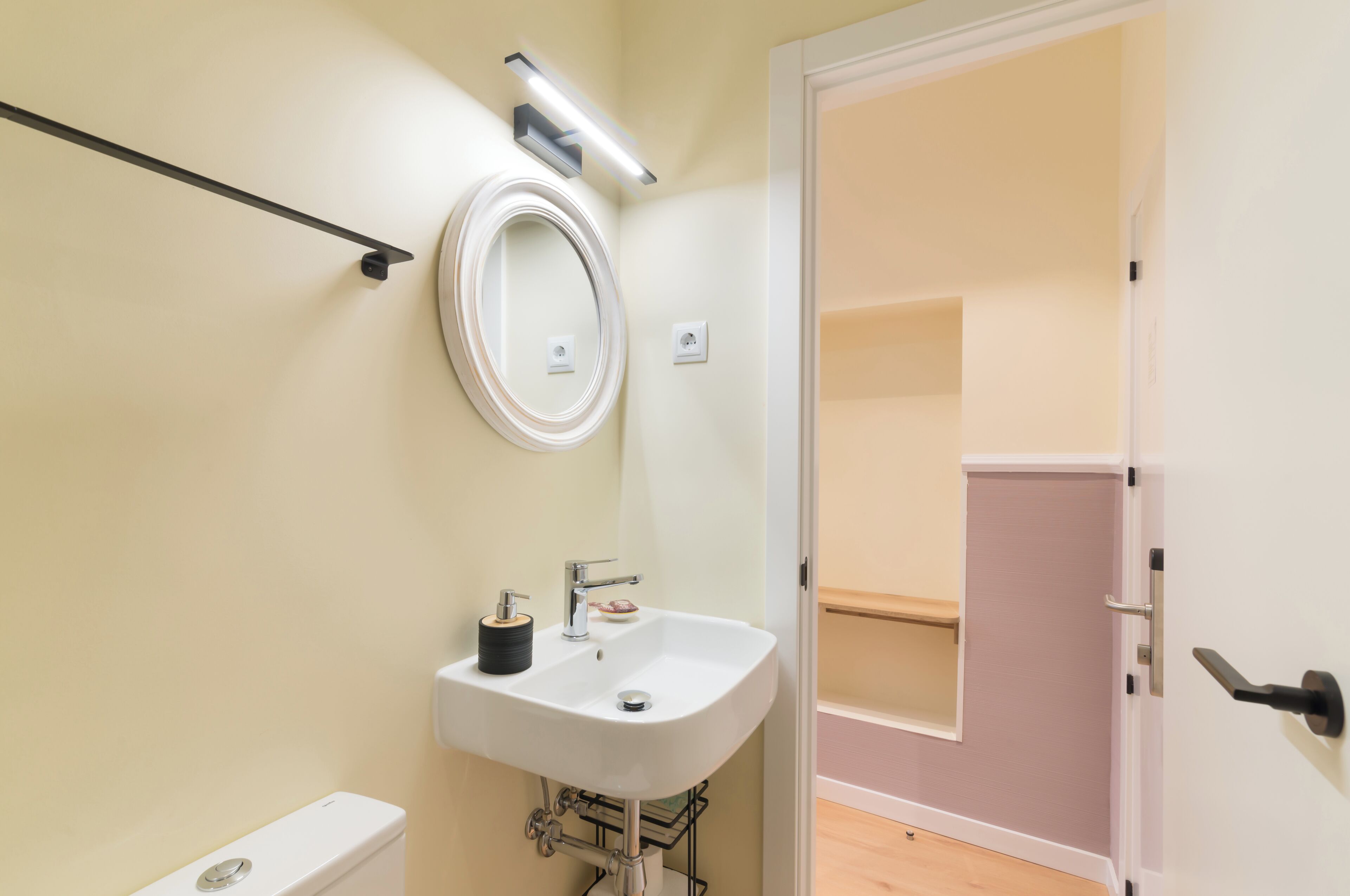 Photo - Hostal Evoke Madrid