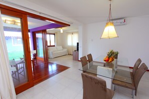 Family House | In-room dining