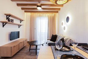 Deluxe Apartment, 1 Queen Bed, Non Smoking, Pool View | Hypo-allergenic bedding, Select Comfort beds, in-room safe, desk - Theros (Rethymno)