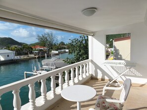 Villa, 2 habitaciones, vistas al puerto | Vistas del balcón