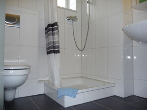 Tomannsrom – classic, 2 enkeltsenger | Dusj på badet