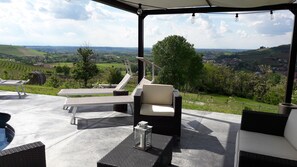 Seasonal outdoor pool - CasaMatilda Agriturismo Langhe (Dogliani)