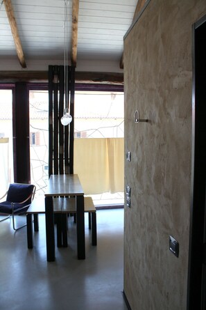 Panoramic Studio, Garden Area | Living area