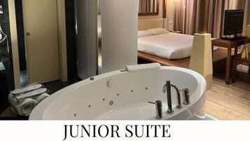 Chambre Double Junior, 1 très grand lit, non-fumeur