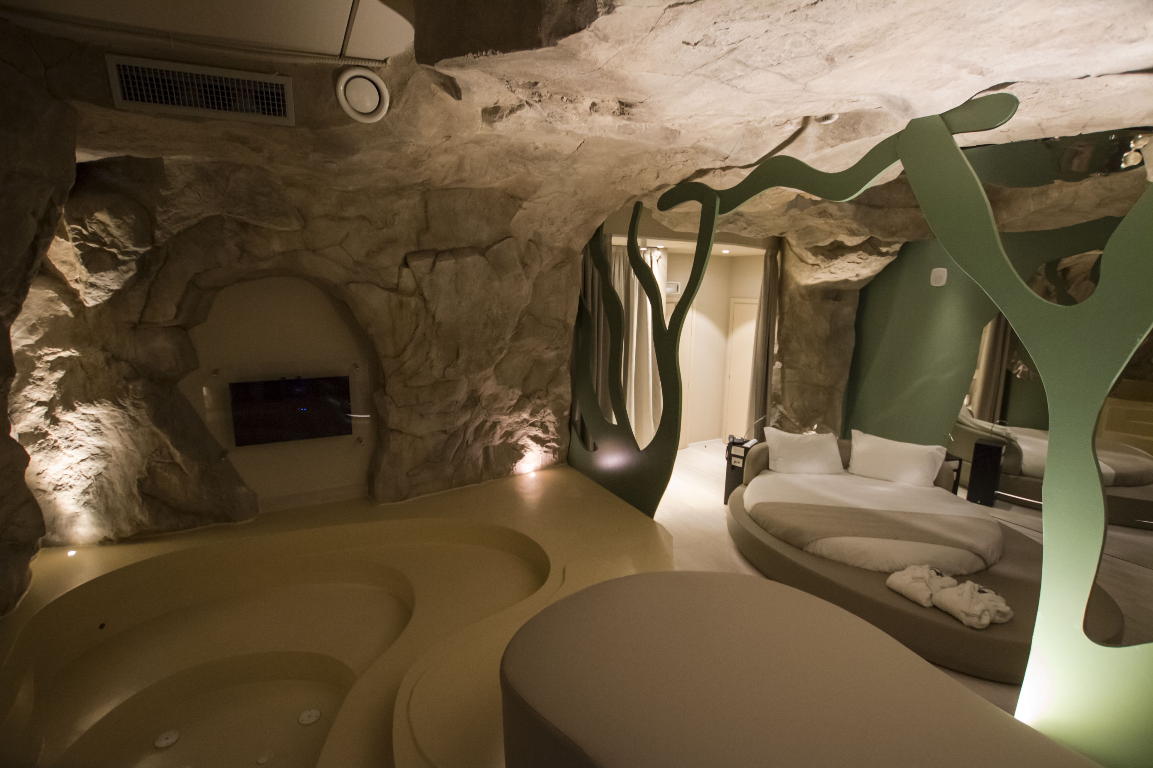 Suite (Round) | 1 Schlafzimmer, Minibar, Zimmersafe, individuell dekoriert