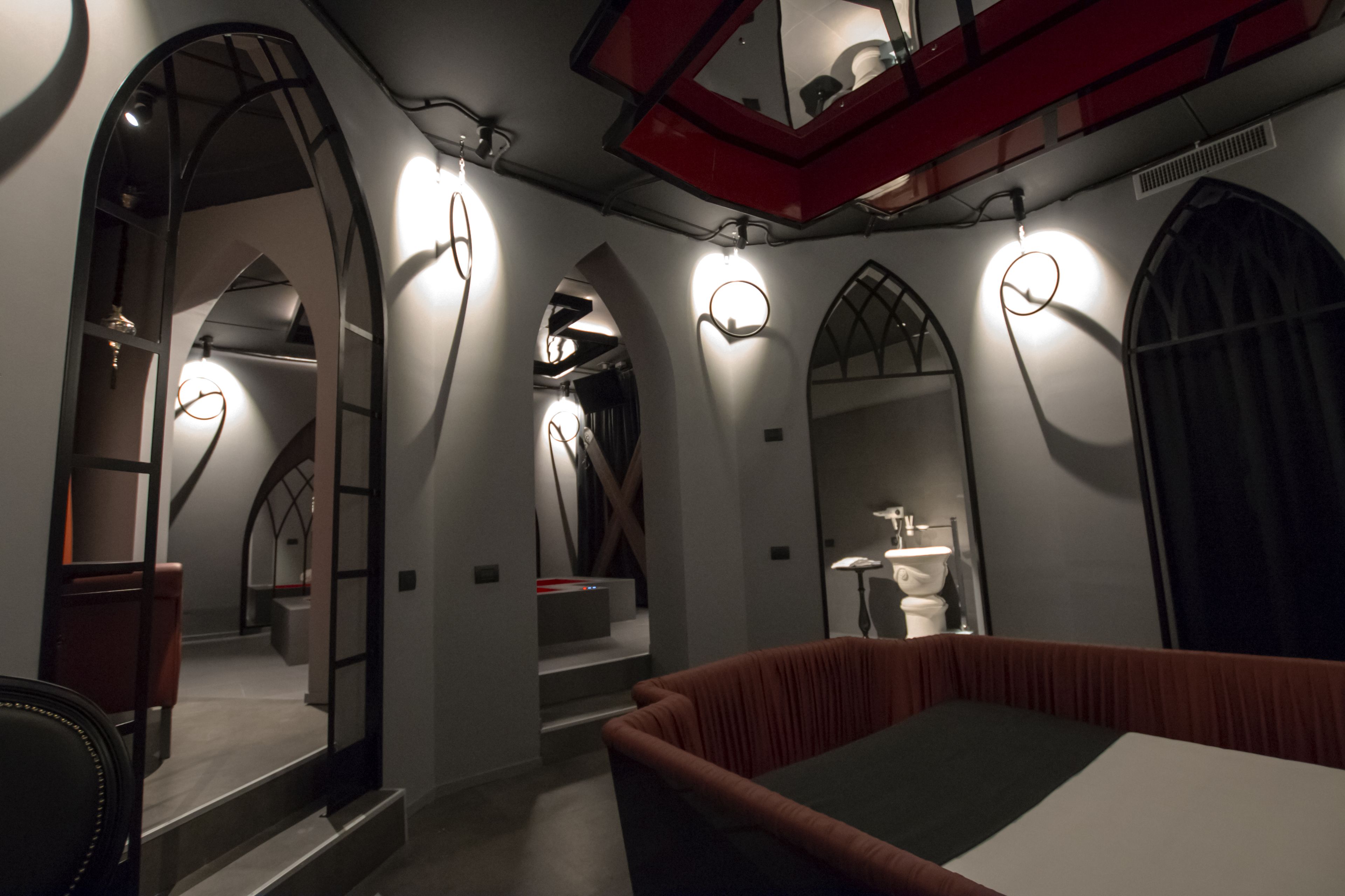 suite, jetted tub | 1 bedroom, minibar, in-room safe, individually decorated