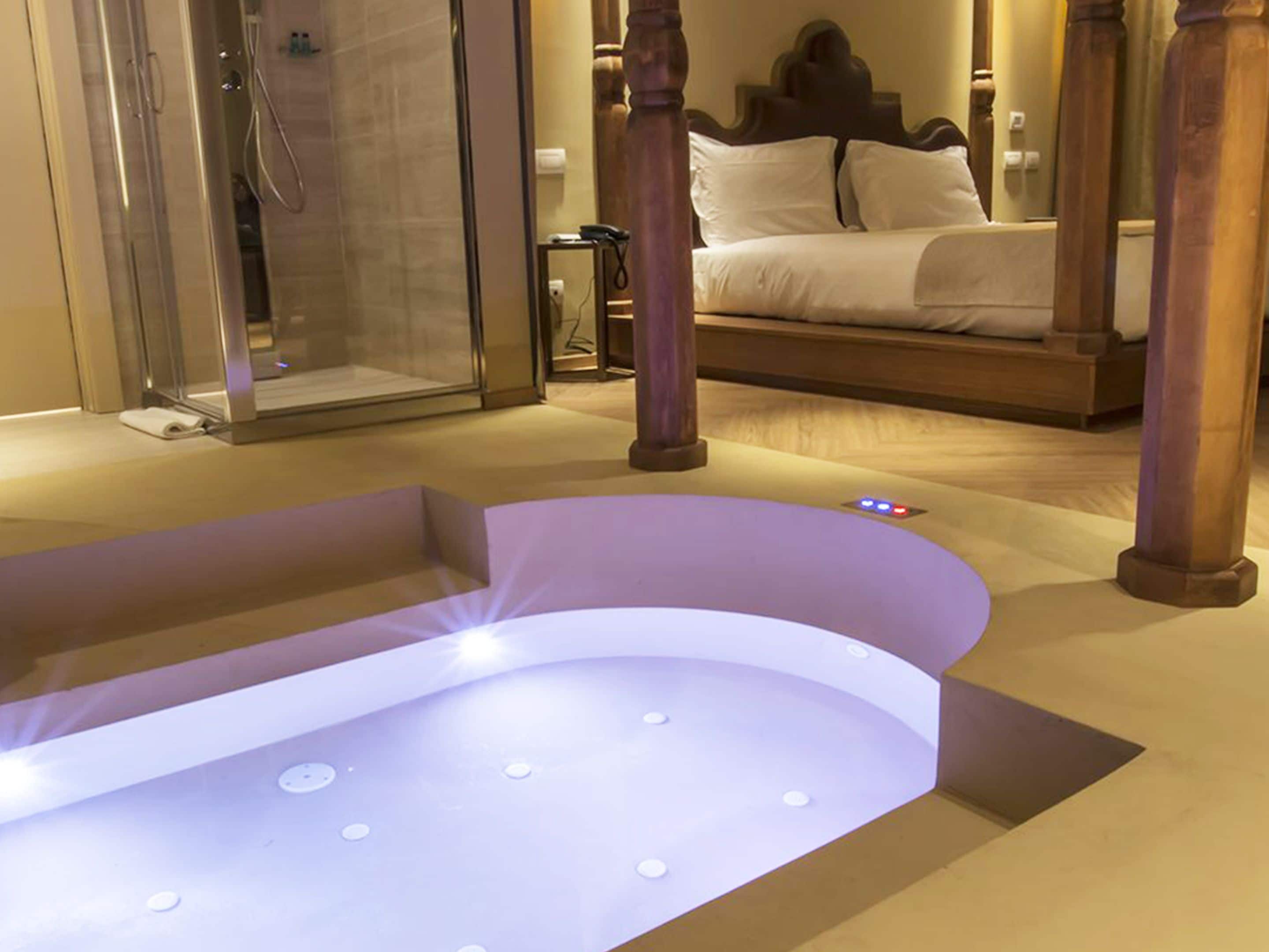 Junior Suite Superior | Jetted bathtub