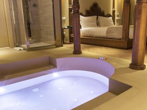 Junior Suite Superior | Jetted tub